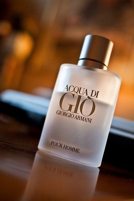Classic Fresh Eau de Toilette Spray for Men – Long Lasting Fragrance 200ml (6.7oz)